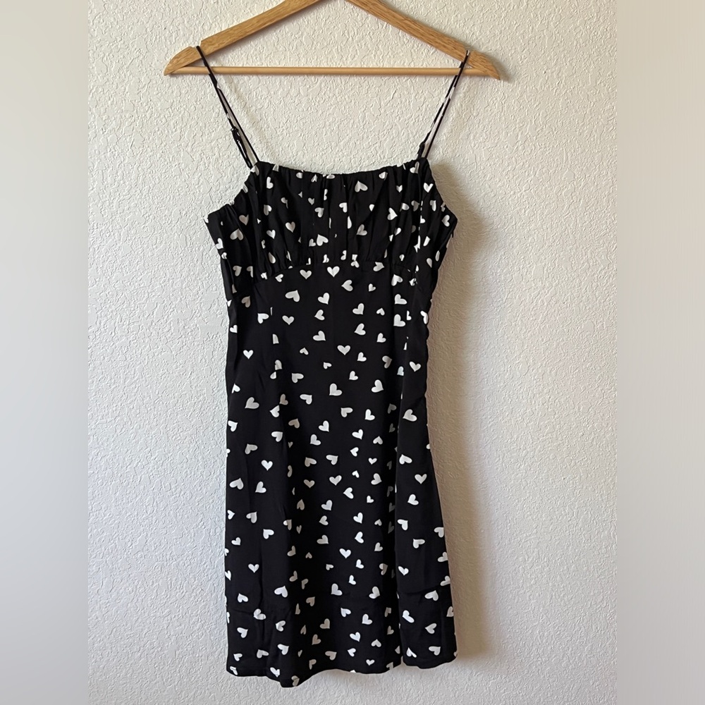 Urban Revivo NWT Heart mini dress Black and white size 4